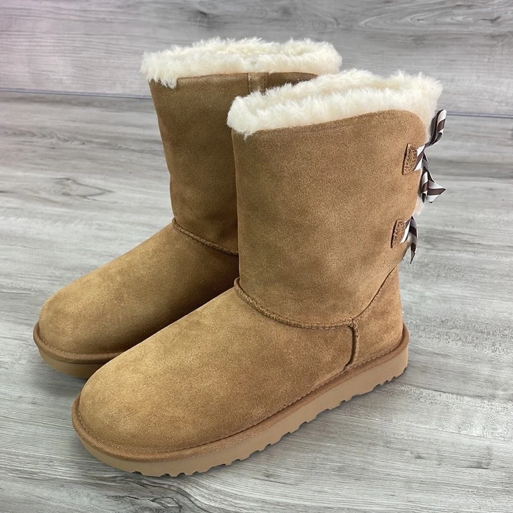 🍁 UGG 🍁 BAILEY BOW DIAGONAL STRIPES BOOYS - Picture 2 of 14